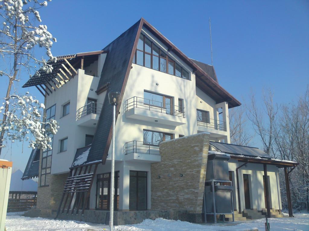 Pensiunea Carpe Diem Râmnicu Vâlcea Exterior foto